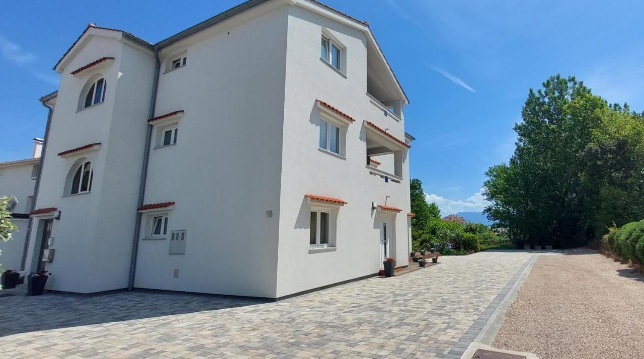 Apartments Matea I Baška Exterior foto